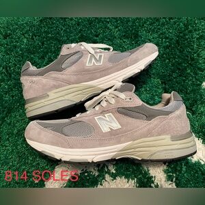 New Balance MR993GL Grey
Made in the USA
Brand new Size 12.5
NO BOX